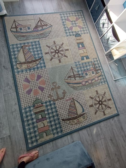 Duży dywan pastelowy do pokoju dziecięcego