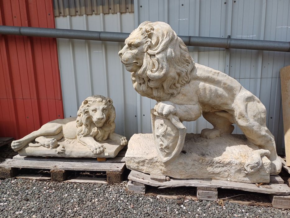 Lew piaskowiec rzeźba unikat