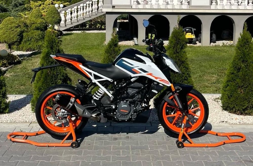 KTM Duke 125 ABS 7.000km Mega Utrzymany 2023r LED Oryginał  kat.B A1
