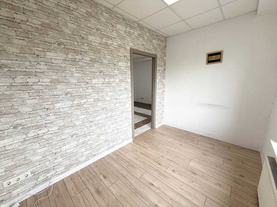 Сдам офис 45 кв.м. open space + кабинет. р-н Екатеринославского бул.
