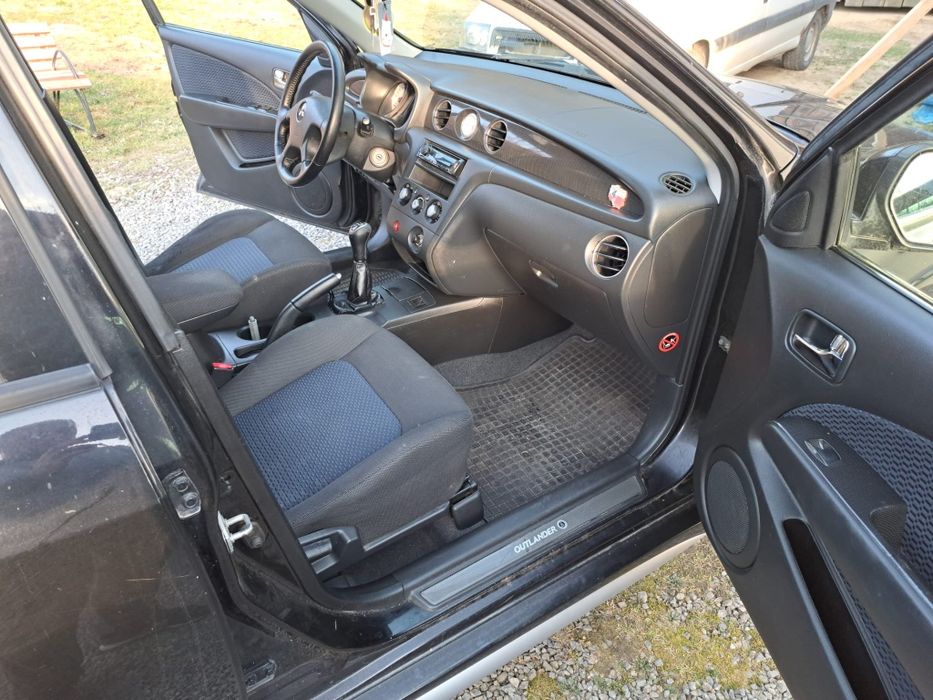 Mitsubishi Outlander 1 4x4