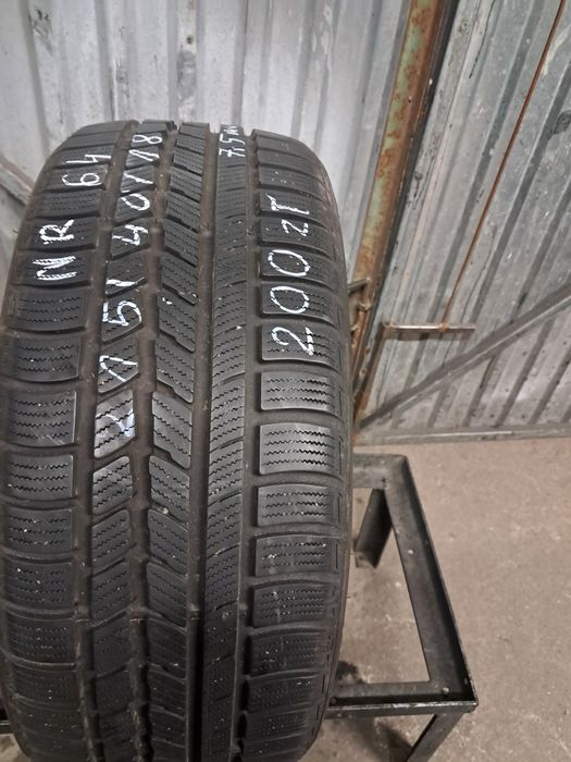 Nr 64 opona 215/40/18 zimowa M+S