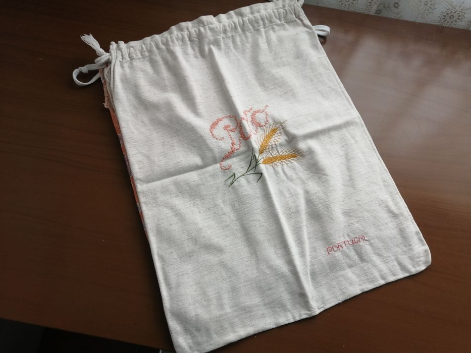 colecção de 4 antigos talegos do pão em estado novo