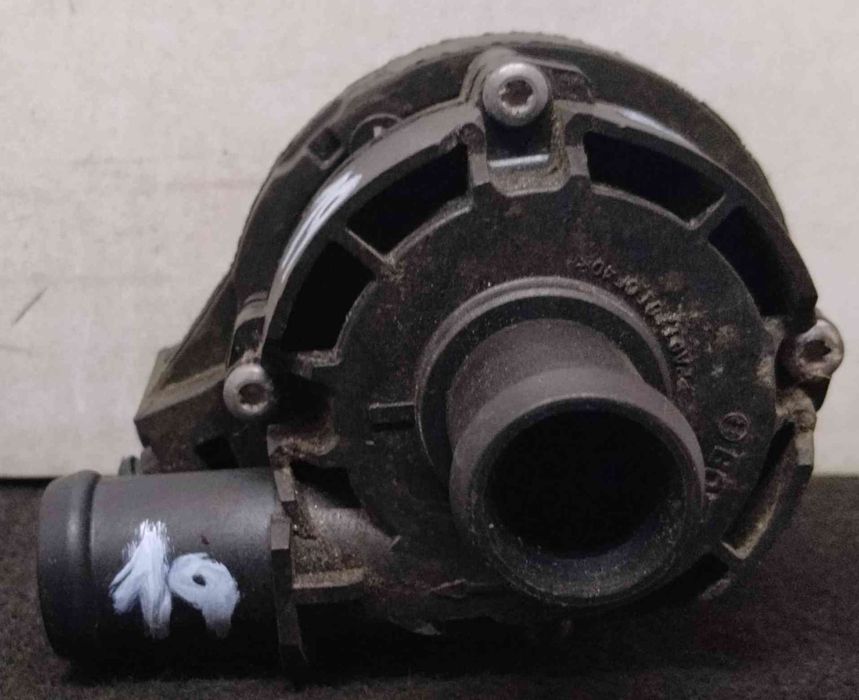 Bomba Água Adicional 5G0965567 - VW GOLF VII