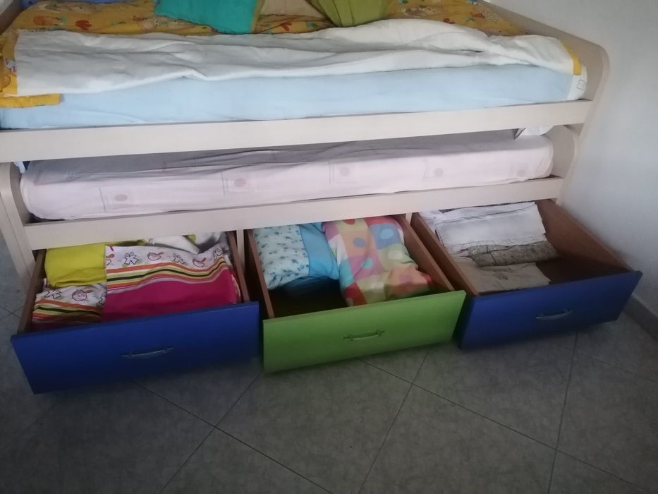Quarto criança bom estado
