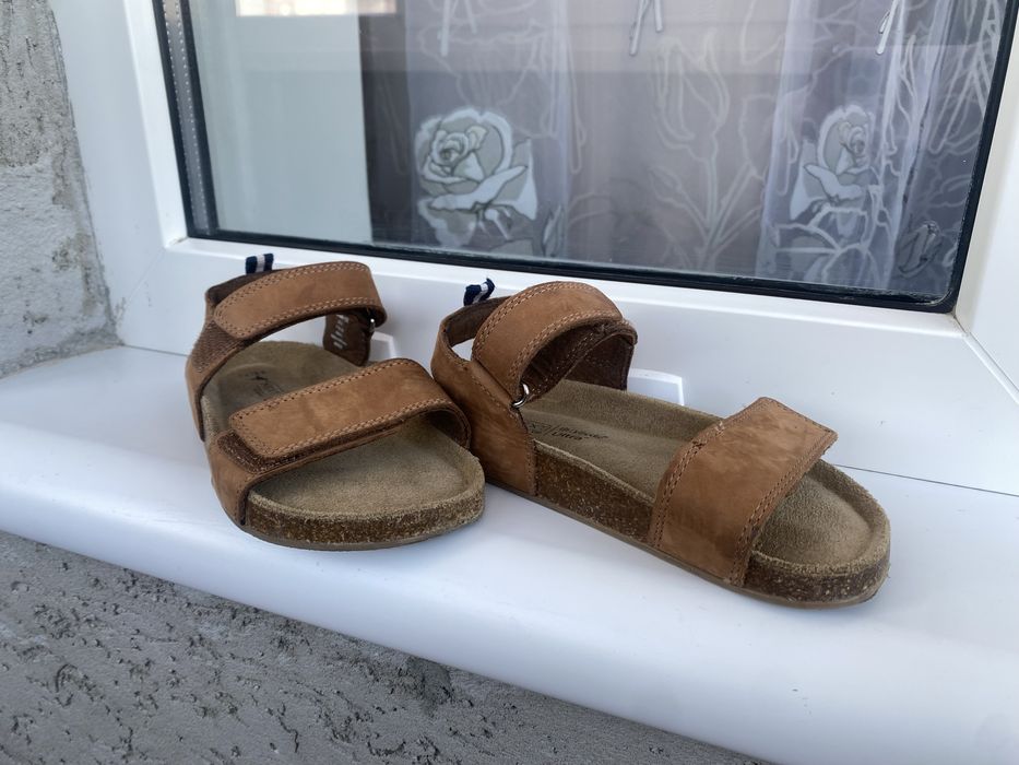 Практичні сандалі для дитини 28-29 розмір