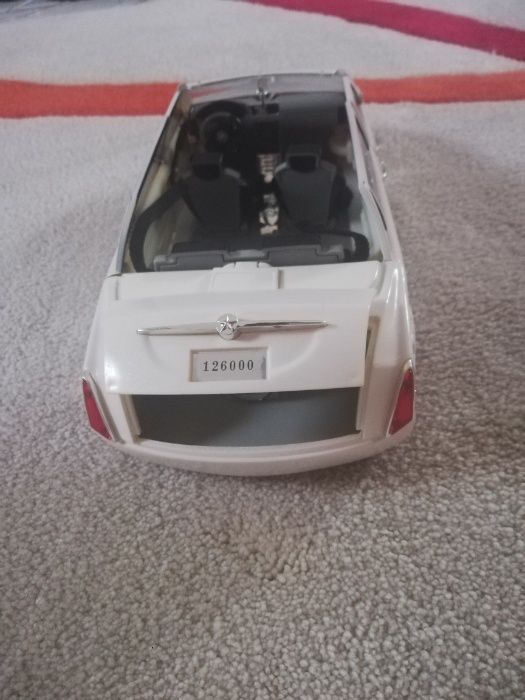 Bratz Forever Diamondz limusine Branca