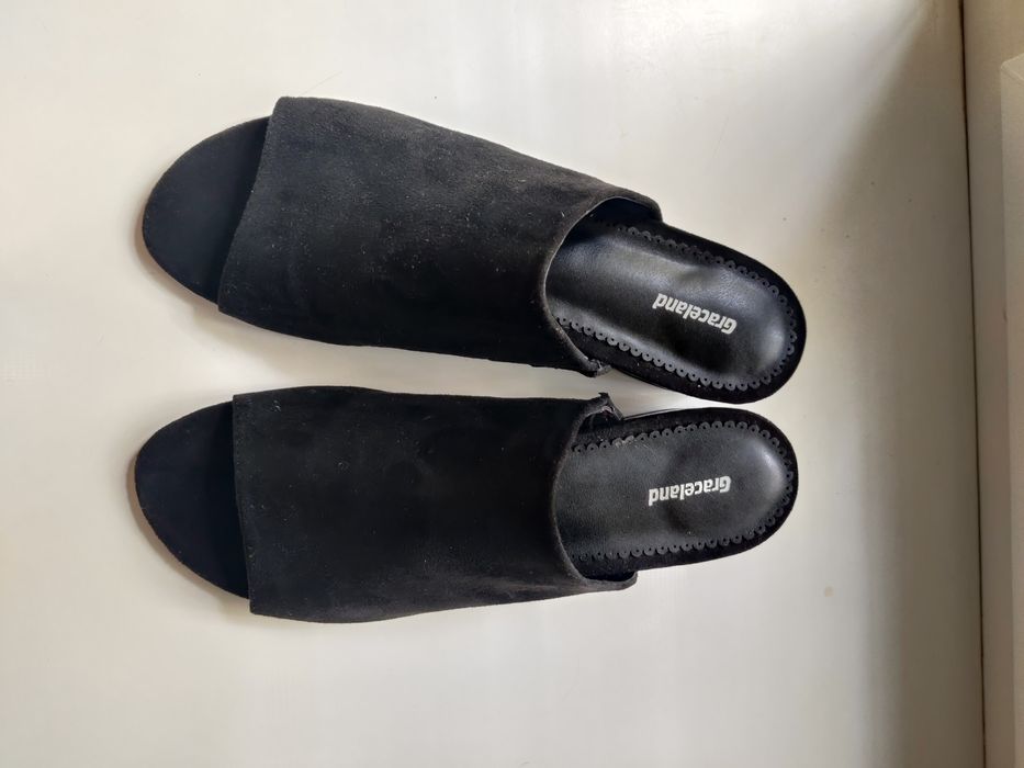 Босоніжки 41 розміру