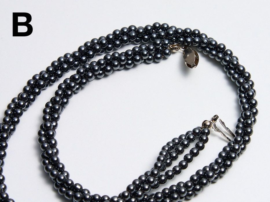 Colares em pedra de Hematita