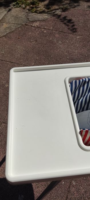 Cadeira Ikea Antilop com mesa e almofada