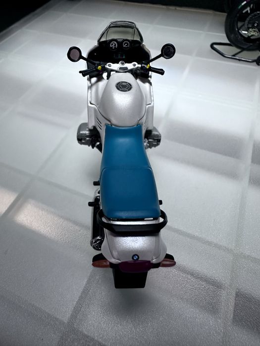 Miniatura BMW R 1100 RS Escala 1/24 Minichamps