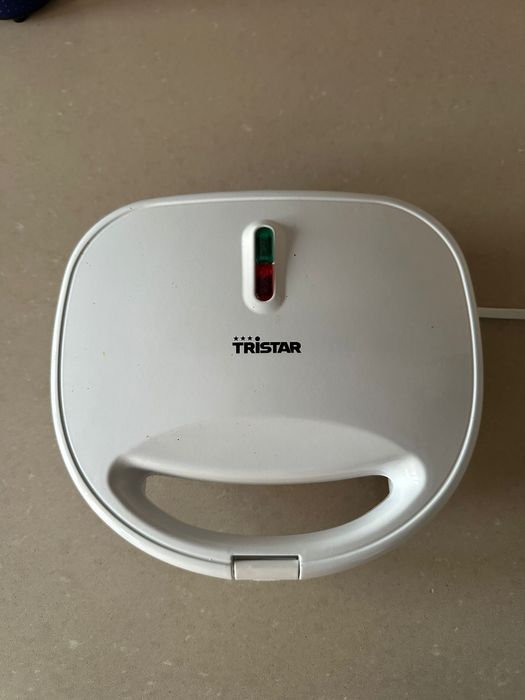 Tostadeira / sanduicheira  Tristar - 750w - SA-3052