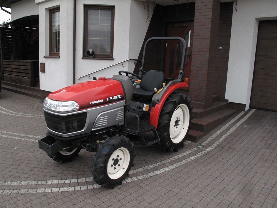 Mini Traktorek Yanmar EF220 4X4 22KM Wspomaganie Rewers Mały Ogrodniczy