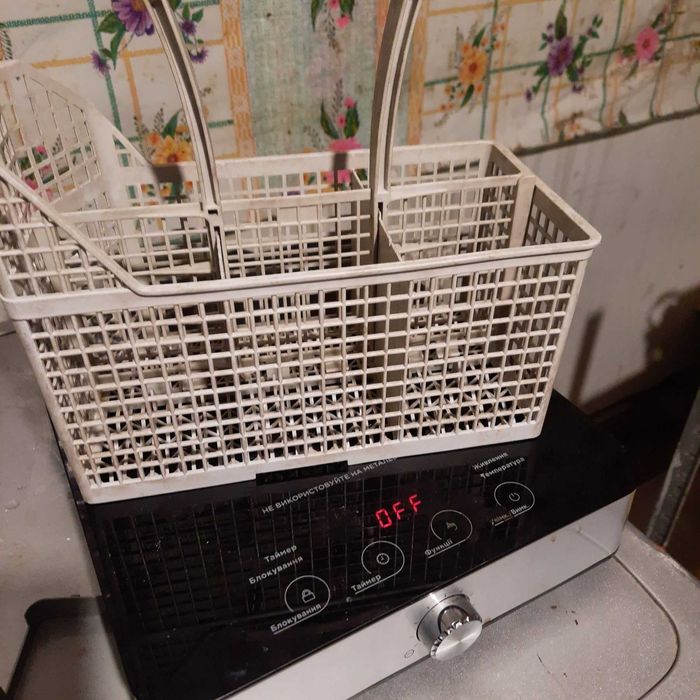 ПОСУДОМИЙКА Індезіт indesit корзина Ariston Indesit
