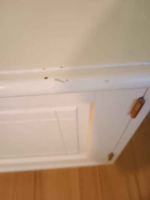 Zestaw mebli  drewnianych lakierowanych biały