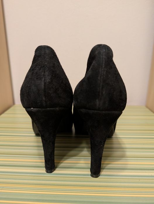 Buty na obcasie czarne 37