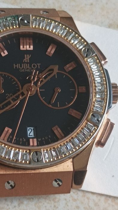 Наручные часы Hublot.
