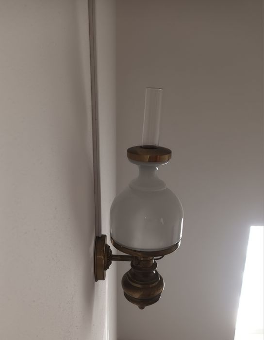 2 Wall Sconces436854684805376003