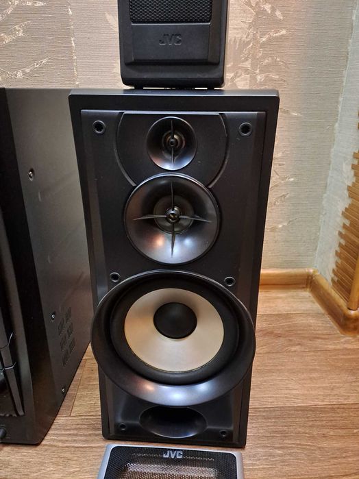 Продам музичний центр JVC DX-T55 (Bluetooth) 5,4