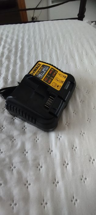 DeWalt ładowarka Nowa