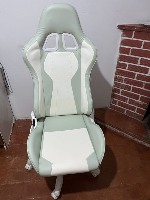 Cadeira Gaming Verde Pastel e Branca
