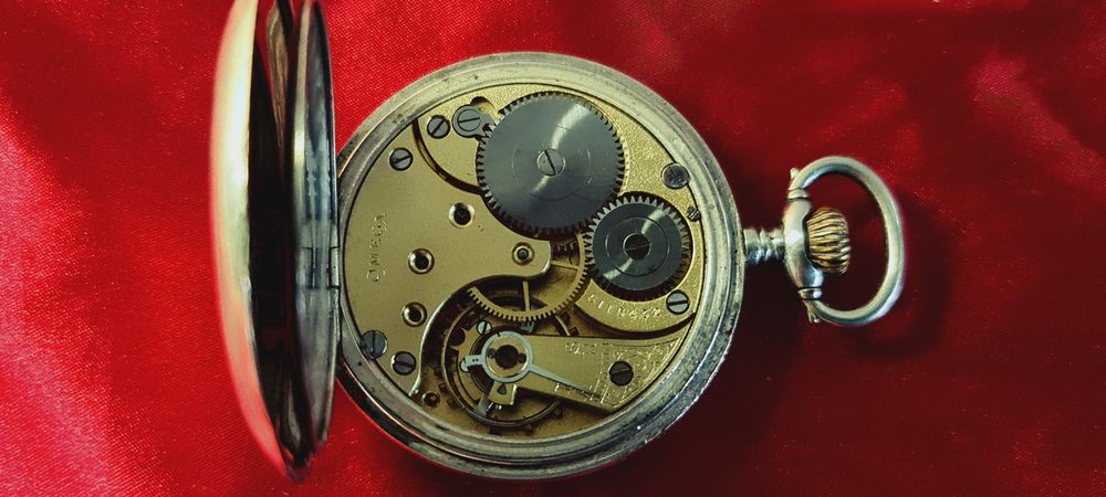 Srebrny zegarek kieszonkowy Omega