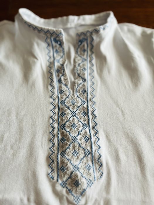 Вишита футболка для хлопчика 6-8 років