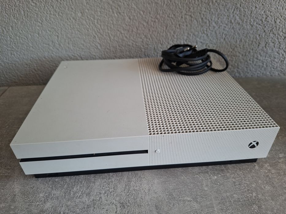 Sprzedam konsole Xbox one S