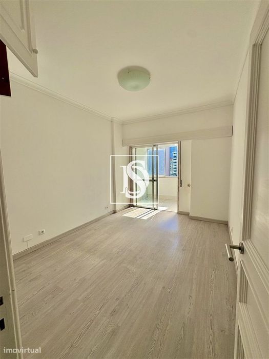 Apartamento T1 Arrendamento em Lisboa, prédio com elevador