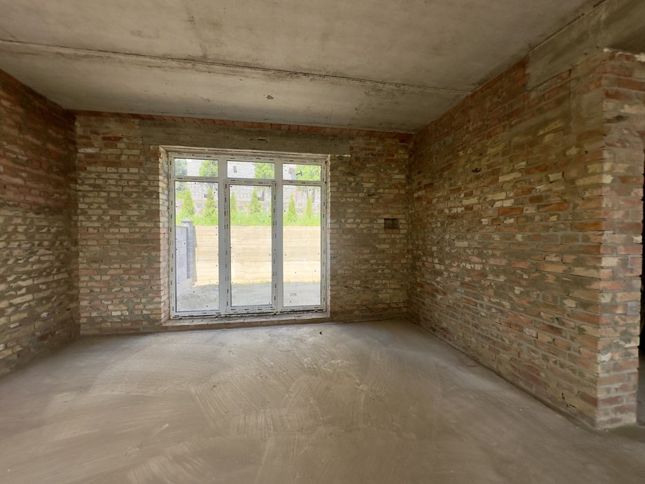 ПРОДАЖ котеджу з просторою ділянкою 4,5 сот