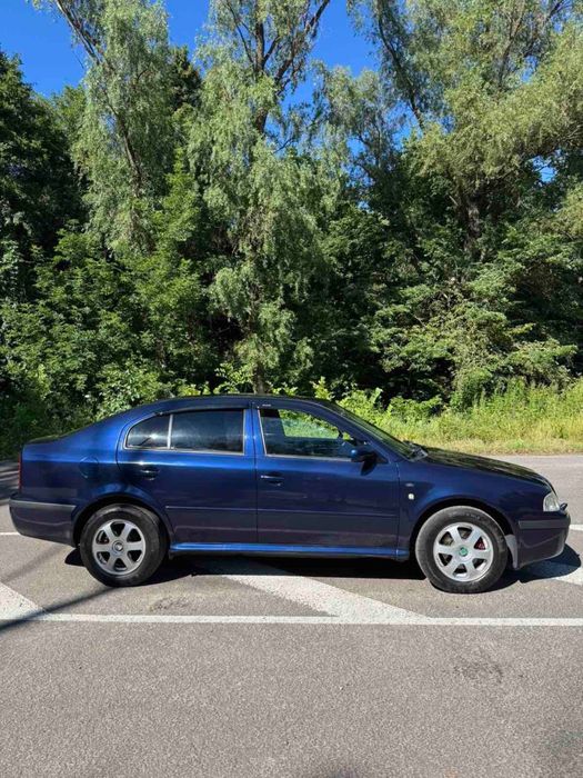 Skoda Octavia 2002 VIN TMBBE21U722641936 фото оголошення 3 з 8
