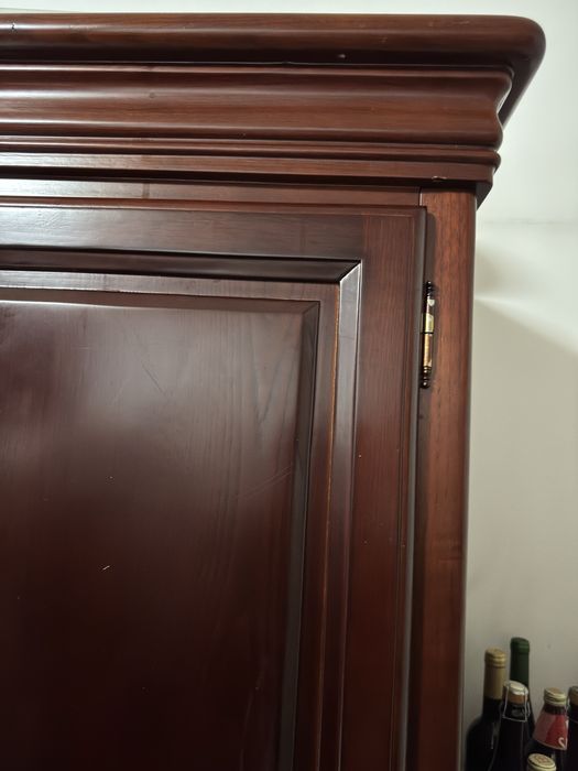 Roupeiro madeira de Mogno