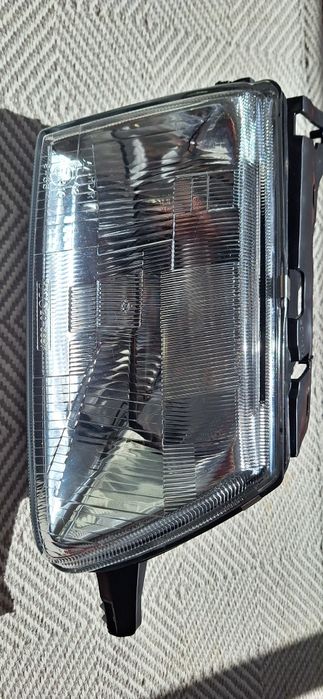 Farol novo direito frente citroen saxo de 02-96 a 04-2004