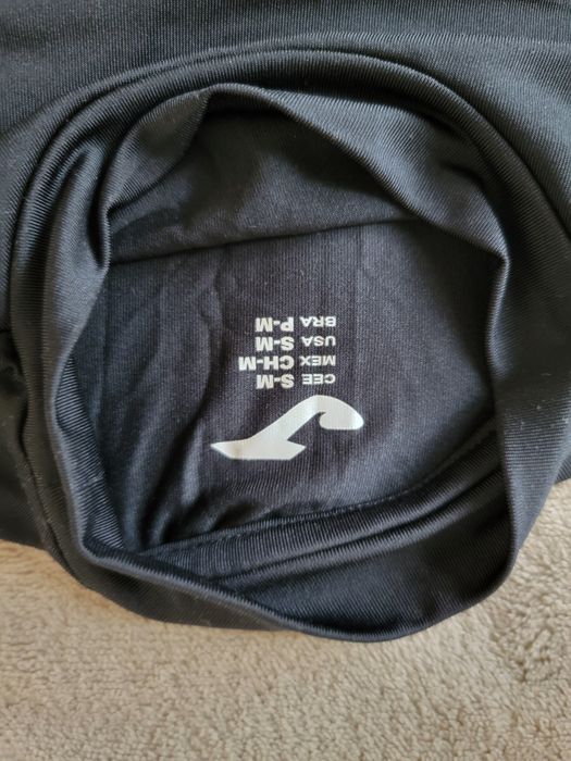 Для бігу компресійні рукави, гетри, кепка, майка та інше