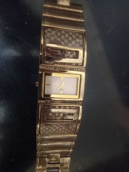 Часы Guess и Cussi