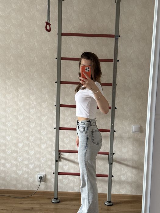 Блакитні жіночі джинси