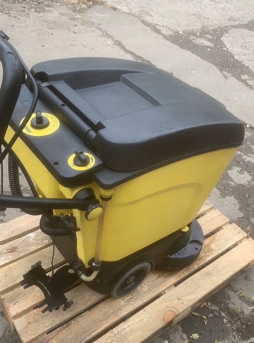 Кабельна підлогомиюча машина Karcher bd40/25 Б/У