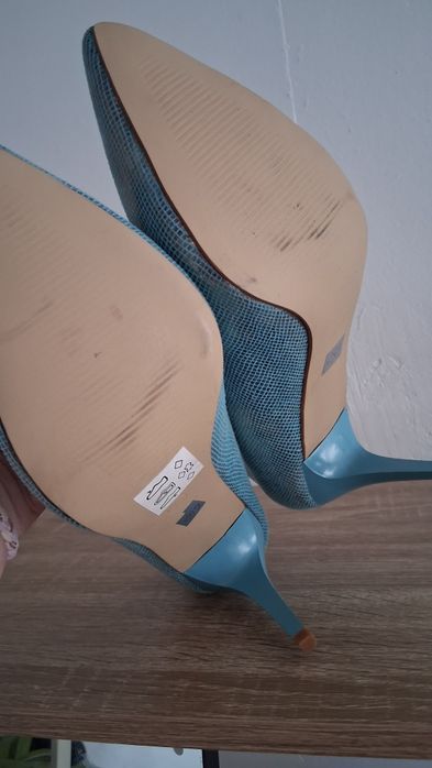 Buty na obcasie 38