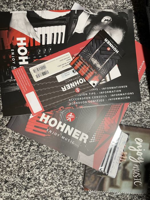 Hohner Compadre GCF Red Silver Grill