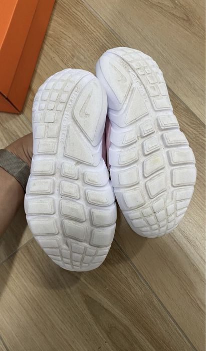 Кросівки Nike для дівчинки в хорошому стані