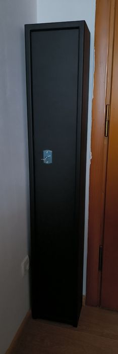 Сейф для зброї. Висота 140, гл. 16, щр.24.