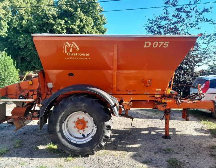 Rozsiewacz piasku i soli Gustrower D075