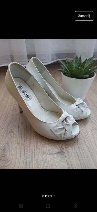 Białe buty rozmiar 35