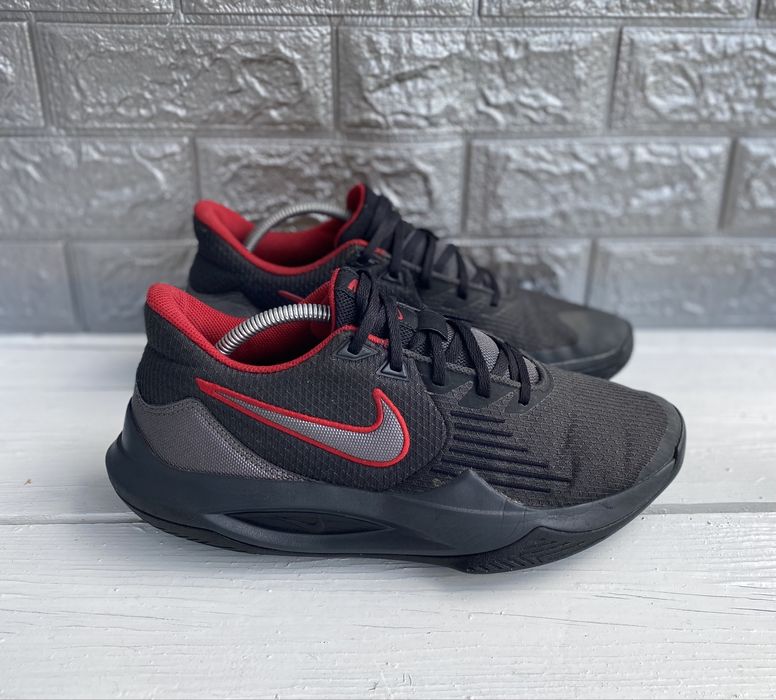Кросівки баскетбольні Nike Precision 5