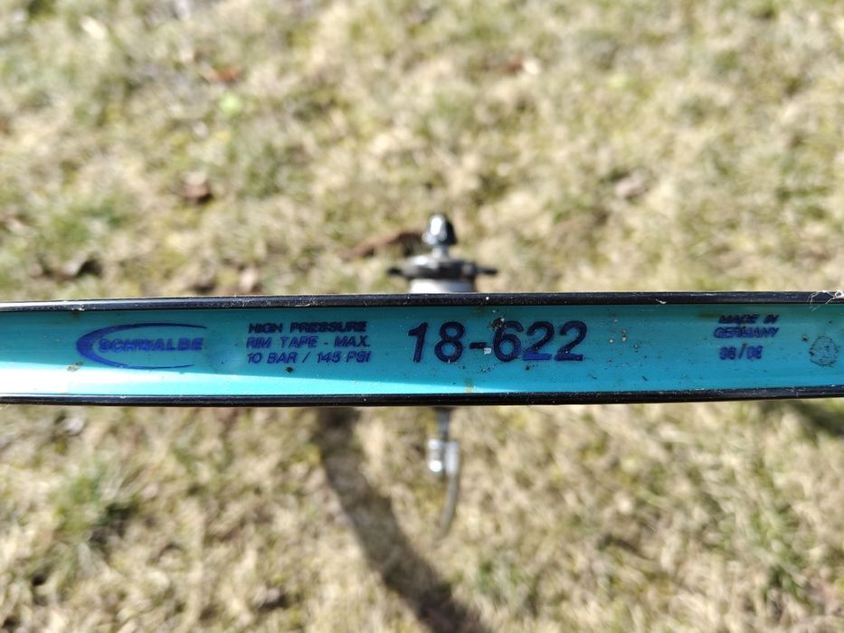 Koło 28 z dynamem Shimano