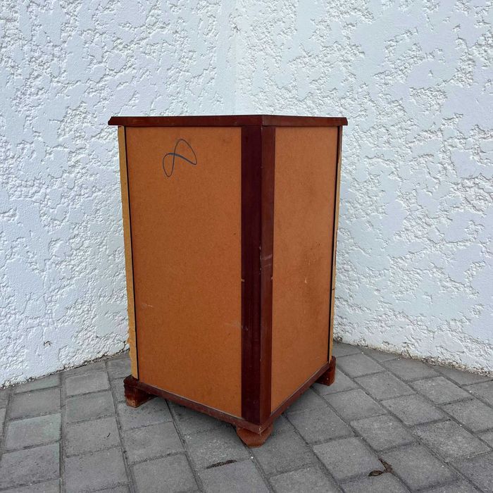 Vitrine Expositora de Canto Clássica em Madeira