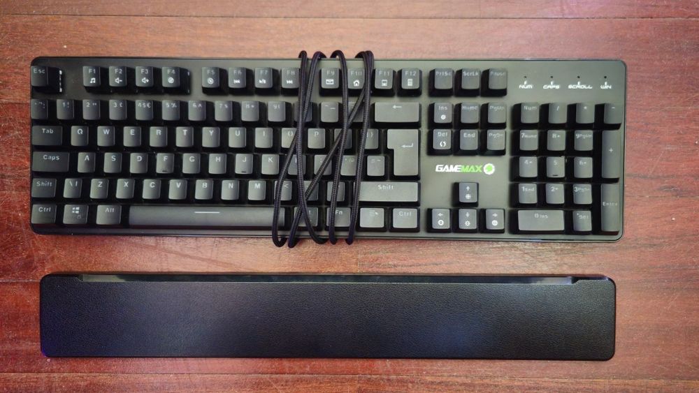Teclado Gamer (mecânico, RGB)