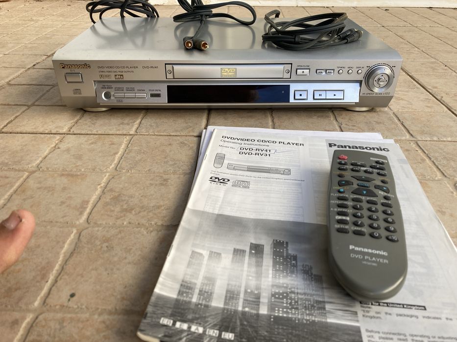 Vários equipamentos electrónicos