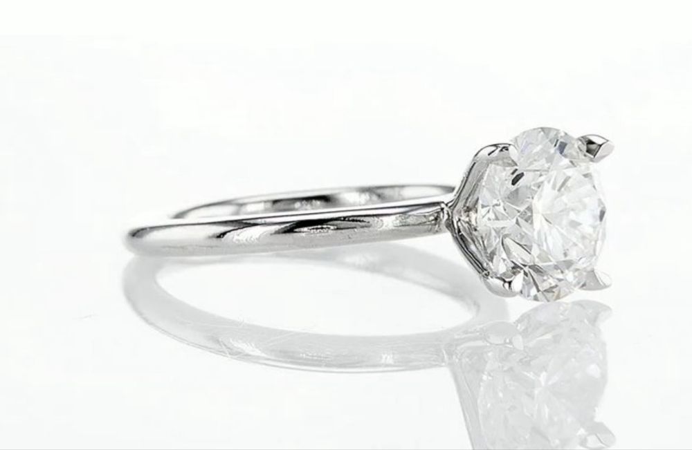 Anel de noivado ouro e diamante