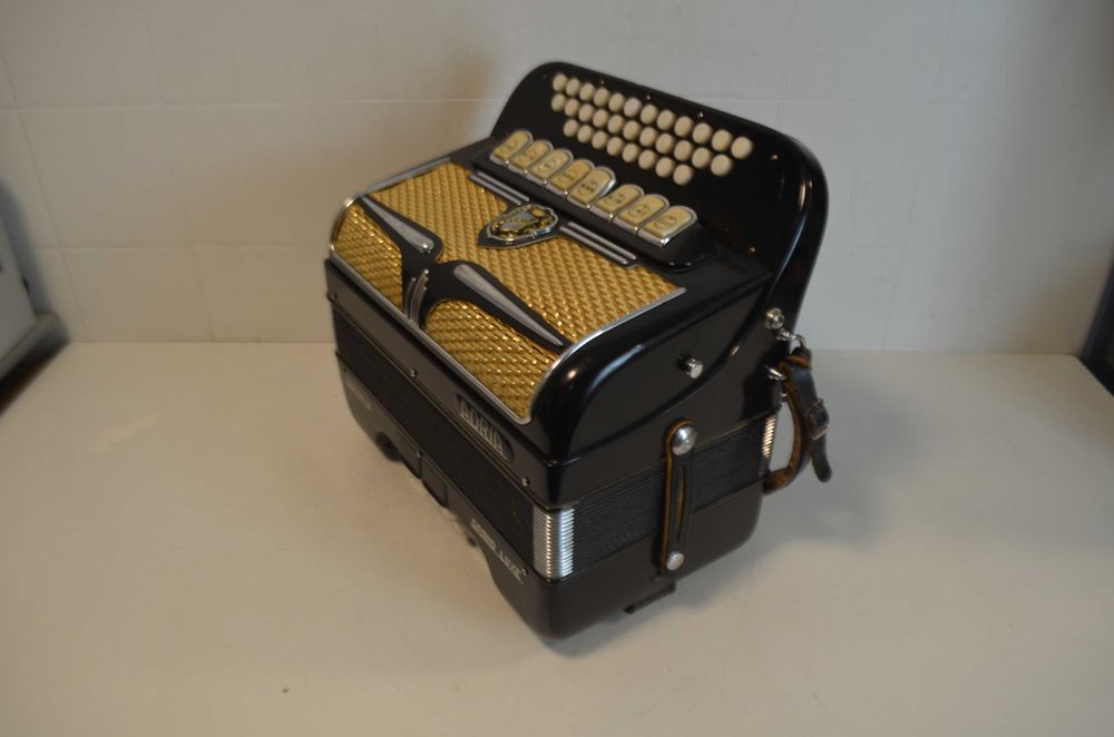 Concertina Adria 4 voz. La. N 228